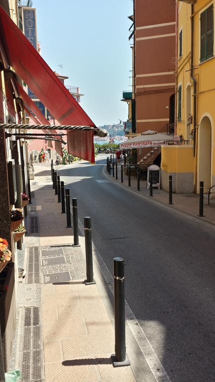 Locanda Del Sole Nero San Terenzo Exterior foto