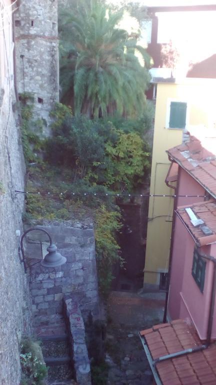 Locanda Del Sole Nero San Terenzo Exterior foto