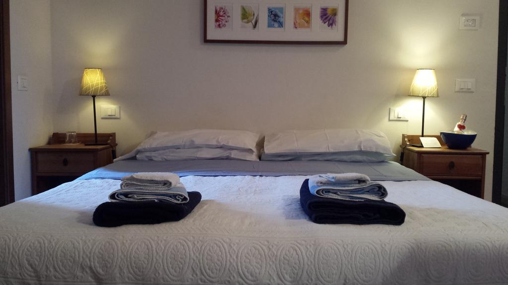 Locanda Del Sole Nero San Terenzo Zimmer foto