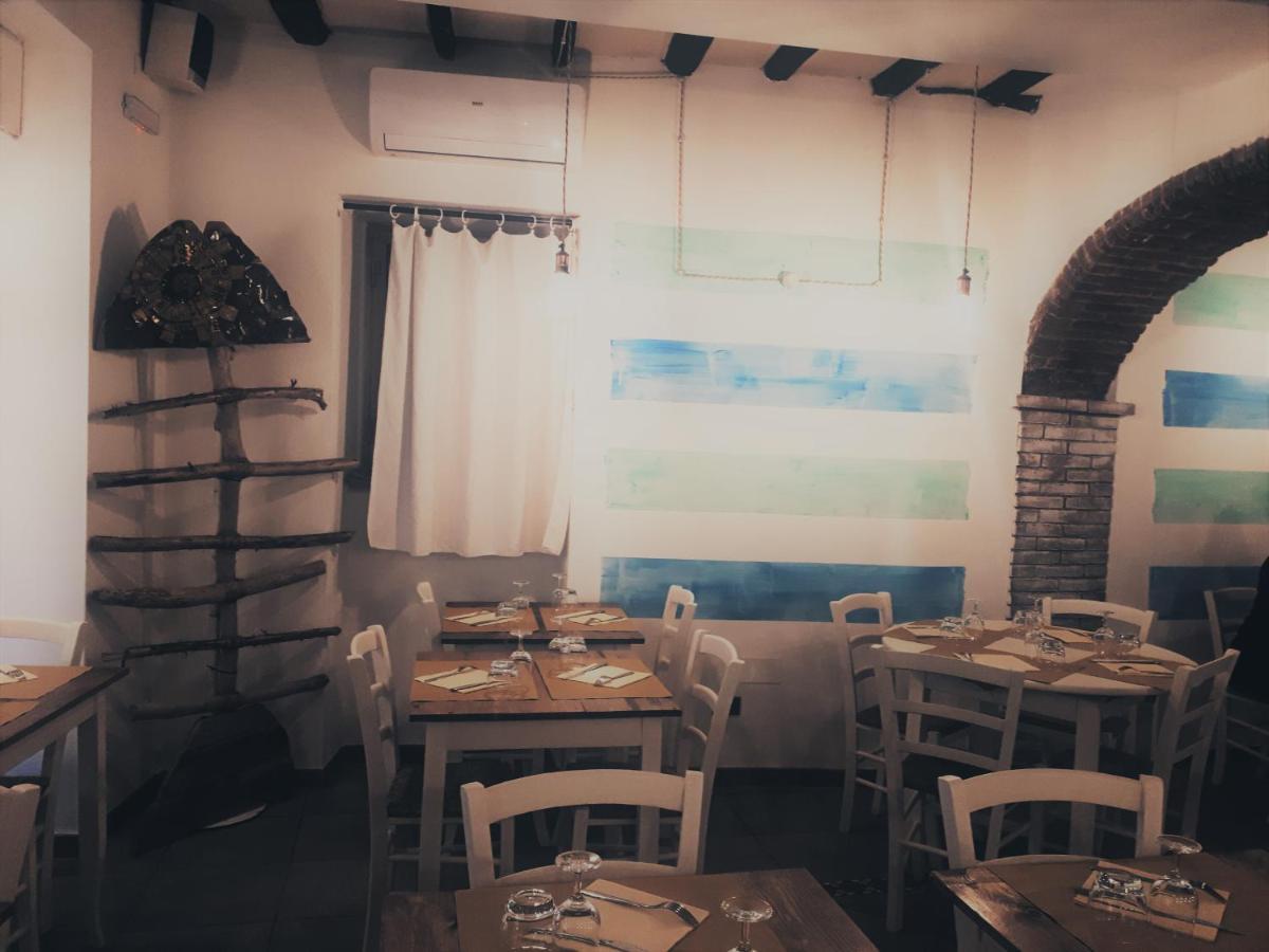 Locanda Del Sole Nero San Terenzo Exterior foto